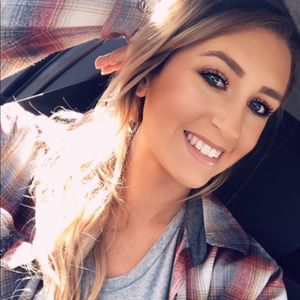 Meet your Posher, Kayla